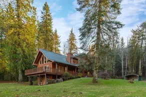 Iron Mountain Spacious Secluded Lodge with Hot Tub & Game Room - Image 5