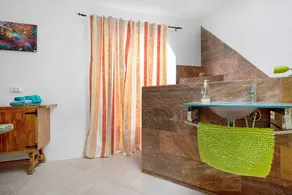 Pet-Friendly Loft Doa with Sea View, Wi-Fi, and Terrace - Image 3