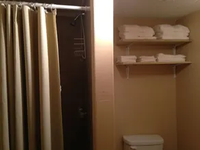 Die DAH Hotelsuiten sind saubere, erschwingliche Unterkünfte mit Privatsphäre in ländlicher Umgebung - Image 2