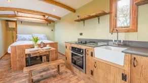 Bertha - sleeps 2 guests  in 1 bedroom - Image 4