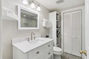 East Beach Villa, sleeps 6, near the beach and Dog Friendly, walk to beach - Image 3