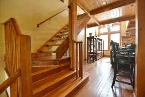 Upscale chalet with private hot tub . Five minutes to blue mountain village . - Image 3
