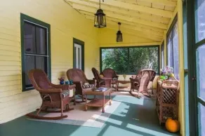 Queen Room with Mtn Views - Image 5