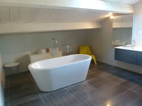 Casa Rural Renovada del Siglo XVIII con Piscina y Amplio Jardín - Image 2