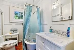 Uptown Carriage House 900 ft to Magazine & 3 Blocks to Mardi Gras Parade Route - Image 3