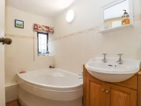RED ROOF, pet friendly, with open fire in Combe St Nicholas - Image 4