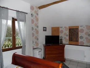 LUKKERNE TUILERIES. 5 personer .145 € NAT / WIFI - Image 3