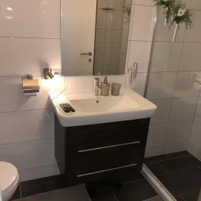 Fuldstændig renoveret og nydesignet lejlighed - Image 3