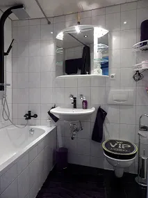 ROYAL - SKY - SUITE 33 Floor Hotelturm Augsburg - Image 2