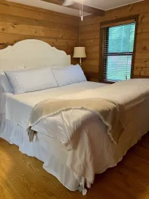 Riverfront House, Sleeps 10, at Wildcat Shoals Boat Ramp, Excellent Bank Fishing - Image 4