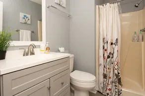 Spacious & Charming ★ UNC Home ★ Monthly Townhome ★ Pet Friendly - Image 4
