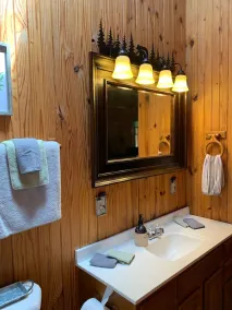 \"Unto the Hills\" Scenic and quiet cabin in Hocking Hills on 5 acres with a pond - Image 4