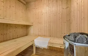 5 Bedroom Accommodation in Ebeltoft - Image 2