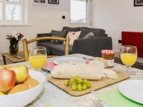 1 bedroom accommodation in Llandwrog, near Caernarfon - Image 4