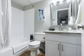 Landing Incredible 1BD in Maryvale Village - Image 5
