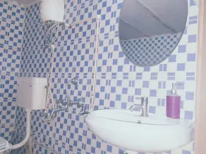 RG Suits & Apartment by OYO Rooms - Image 2