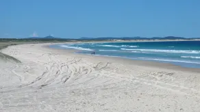 Uma rua de trás da praia do surf - Image 4