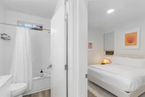 Cozy Oasis in the heart of Capitol Hill - Image 2