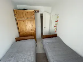 Cozy 2-Bedroom Apartment with Balcony & Full Amenities Near Arcachon Beach - Image 5