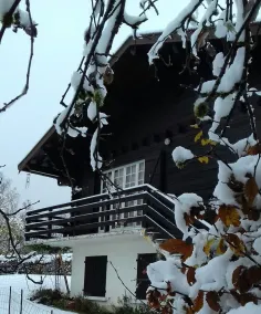 Un chalet tout confort avec une vue splendide sur la vallée du Hérisson - Image 5