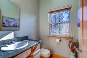 🌟 Spacieux 5 chambres, 3400 pieds carrés avec deux suites avec lit King, privé - Image 5