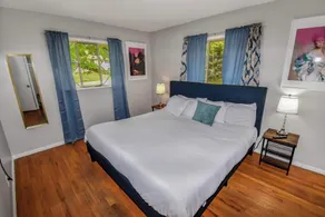 Super Cute Five Bedroom Home in Denver Perfect For Girls Trips - Image 4