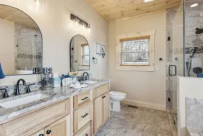 Robeson Hood Lodge 4 Bedroom Home - Image 3