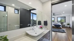 Waterfront apartment w/ Pool/spa/sauna - Image 4