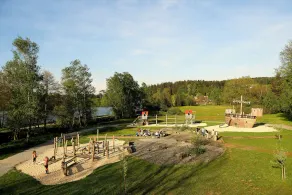 N16 - Cozy rooftop house with a beautiful garden by the lake in the Bavarian Forest - Image 2