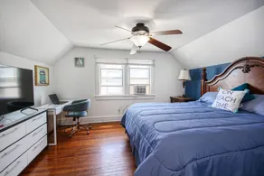 Waterfront Lake/Beach House, Three Blocks to the Beach, Amazing views & Location - Image 4