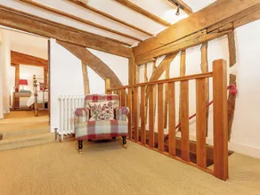 3 chambres à coucher à Lingfield - Image 4