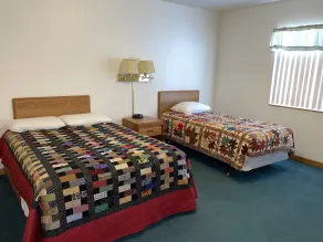 Rural Retreat Center with 10 full bedrooms - Image 3