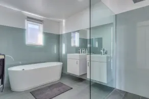 Peters and suzies Beach House - Image 5