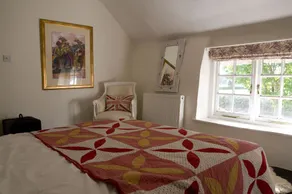 Lovely cottage & garden.  5 min drive from Paultons Park, home of Peppa Pig - Image 5