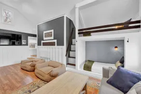 Cozy Fall Stay + Bunkroom + Jacuzzi + Fire Pit - Image 2