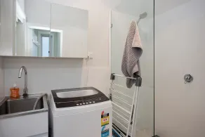 Fully renovated coastal retreat- beach escape - Image 3