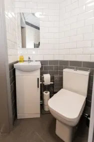 1 Bedroom Newton Apartment l Free Parking l Wigan Royal Infirmary l Haigh Hall l Central Location - Image 3