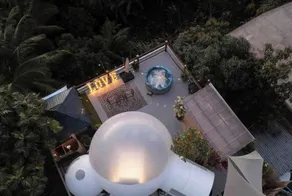 Bubble room with a view, Jacuzzi spa, kitchen. - Image 5