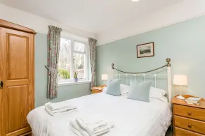 April Cottage - Image 5