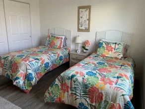 VILLA W 4 PERSON GOLF CART 1M TO BROWNWOOD SQ-NO XTRA GUEST FEES. ACTIVE HOSTS - Image 5