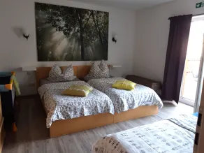 Casa de férias até 25 pessoas, sala de jantar comum na casa, terraço e jardim - Image 5
