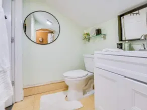Cozy Oasis in SE Austin - Image 4
