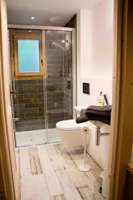 Stunning Renovated Savoyard farmhouse overlooking Samoens Valley - Image 2