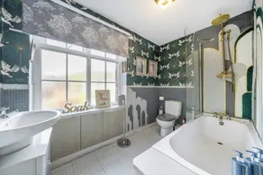 Hebden Bridge - House - Sleeps 8 - Pet Friendly - Image 2