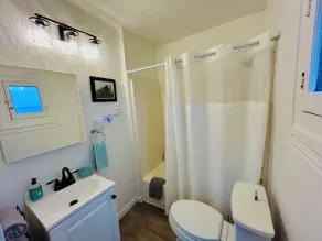 Stunning 3BR Gorge Home with River Views - Image 3