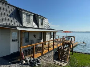 Finger Lakes Spectacular Cayuga Water Front Private & Super Clean! Best Location - Image 4