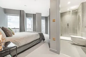 The Cut- Stylish Family Home by Riverside - Image 4