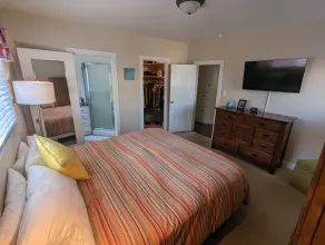 Cozy Home Centrally Located in LA's South Bay area - Image 5