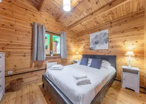 Woodland Park Lodges - Image 3
