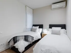 Principe de Vergara Apartment II - Image 5